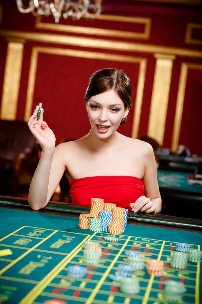 Close-up of European Roulette betting layout on ucokbet slot screen
